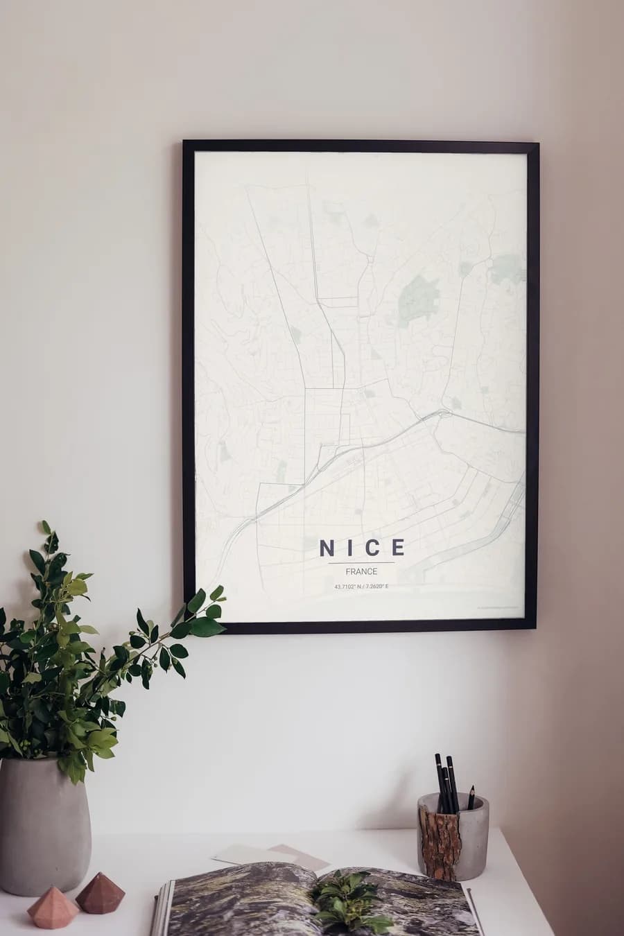 Nice Map Poster: the Baie des Anges in one sweeping arc