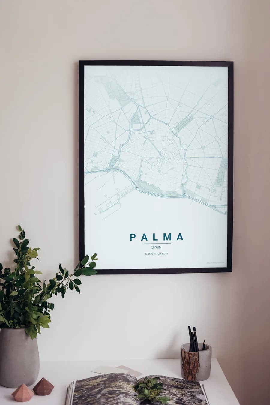 Palma Map Poster: a golden cathedral facing the Bay of Palma