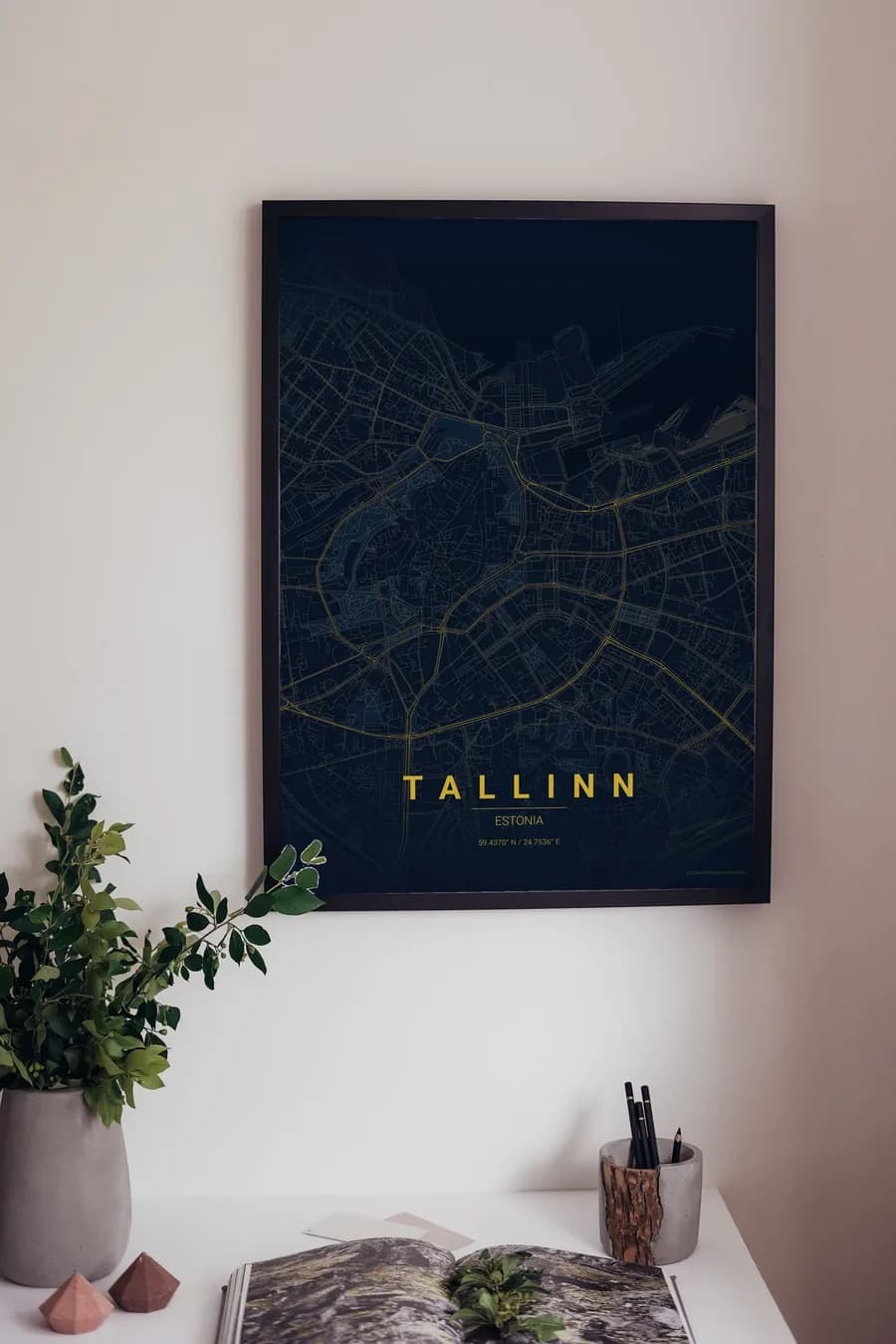 Tallinn Map Poster: a medieval core wired to the Baltic